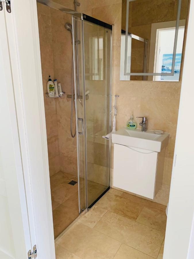Sunnycliff Apartment Rewal Luaran gambar